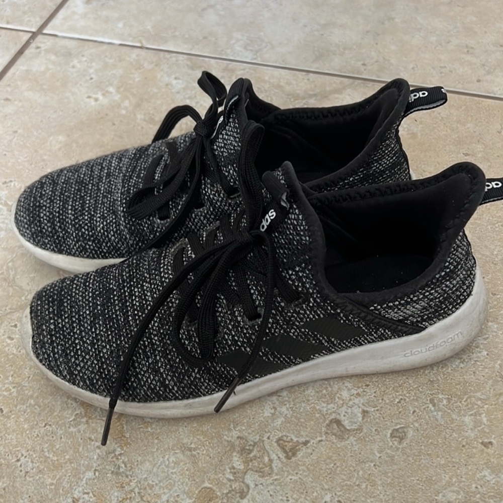 Adidas cloudfoam sneakers